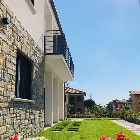 Miluna Guest house